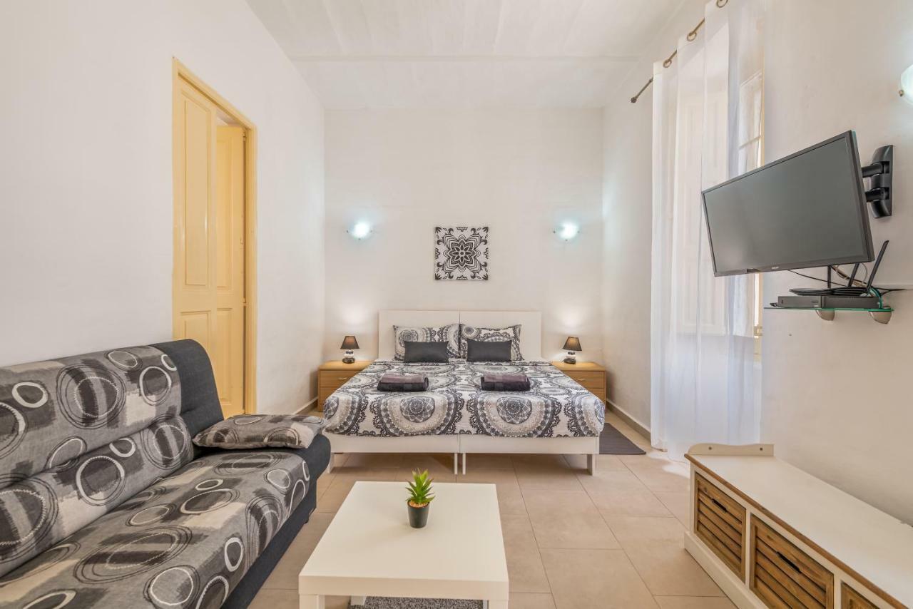 Hôtel Traditional Maltese Townhouse à Sliema Extérieur photo