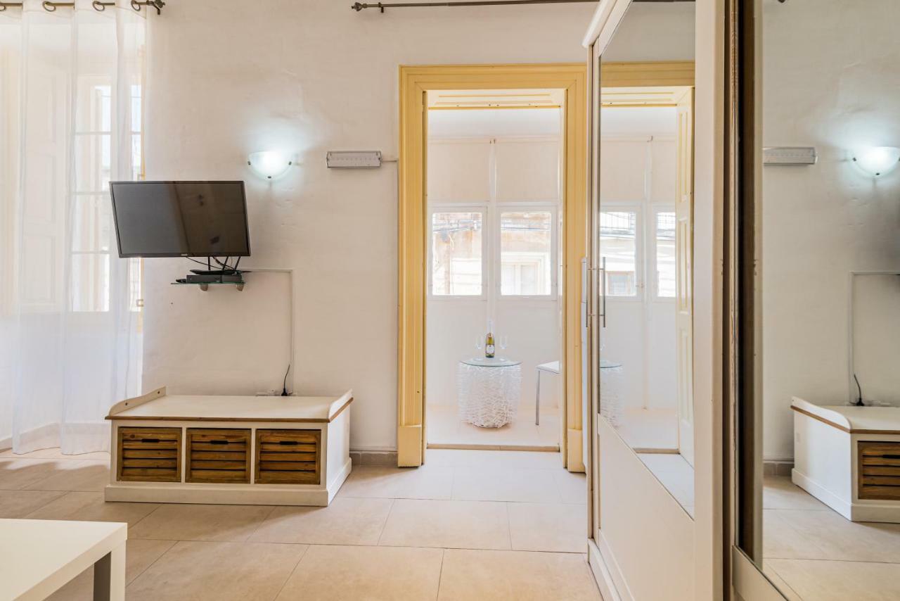 Hôtel Traditional Maltese Townhouse à Sliema Extérieur photo